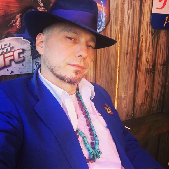 Meet your Posher, Simon - Picture 6 of 8